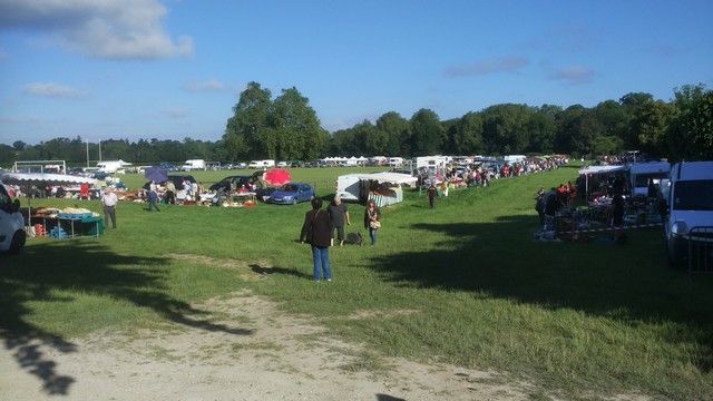 vide grenier 2016 (1).jpg